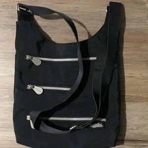 Baggalini cross body bag